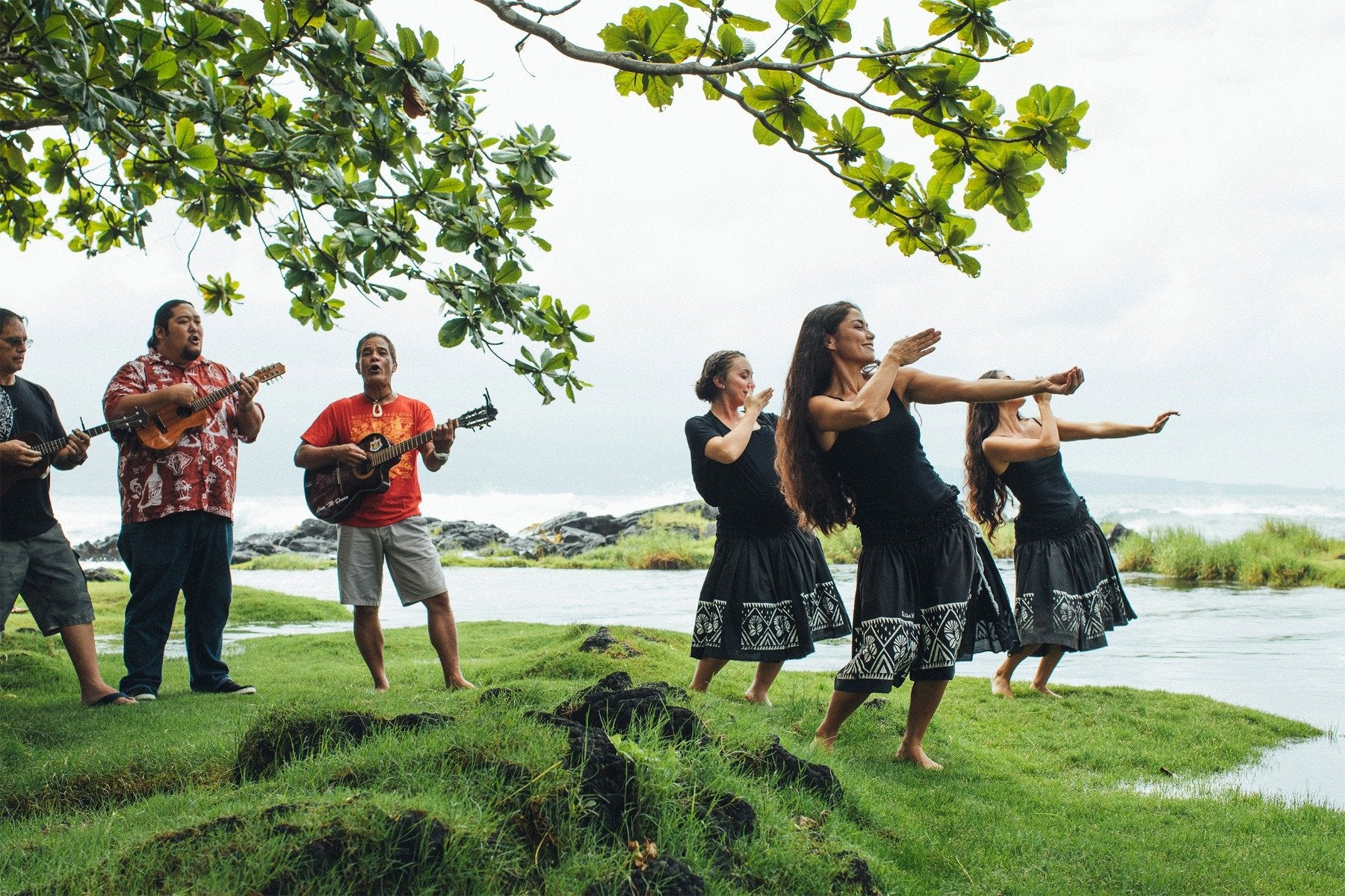 Sharing The Stories Of Hula – OluKai Canada