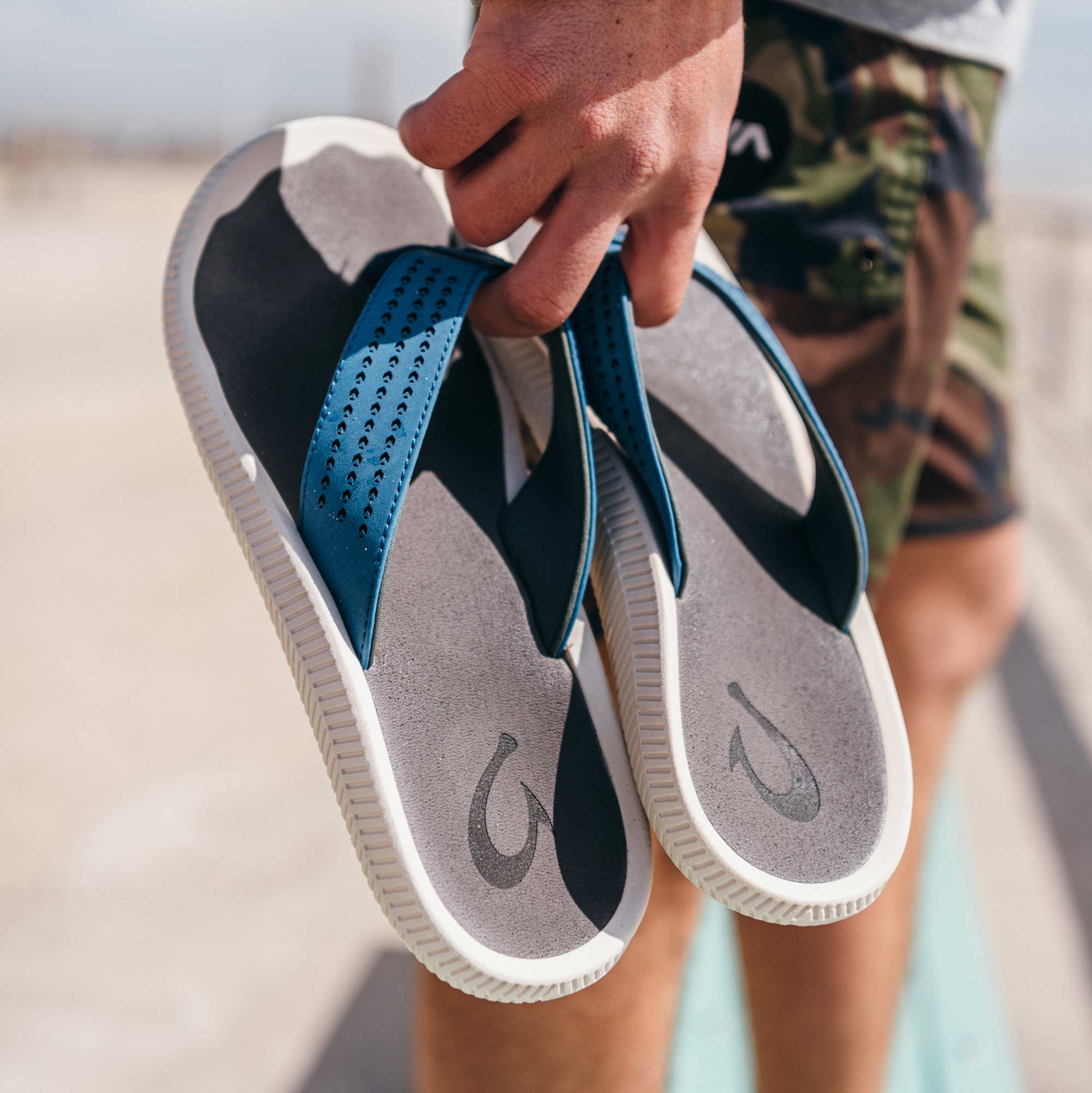 Slate Blue / Charcoal