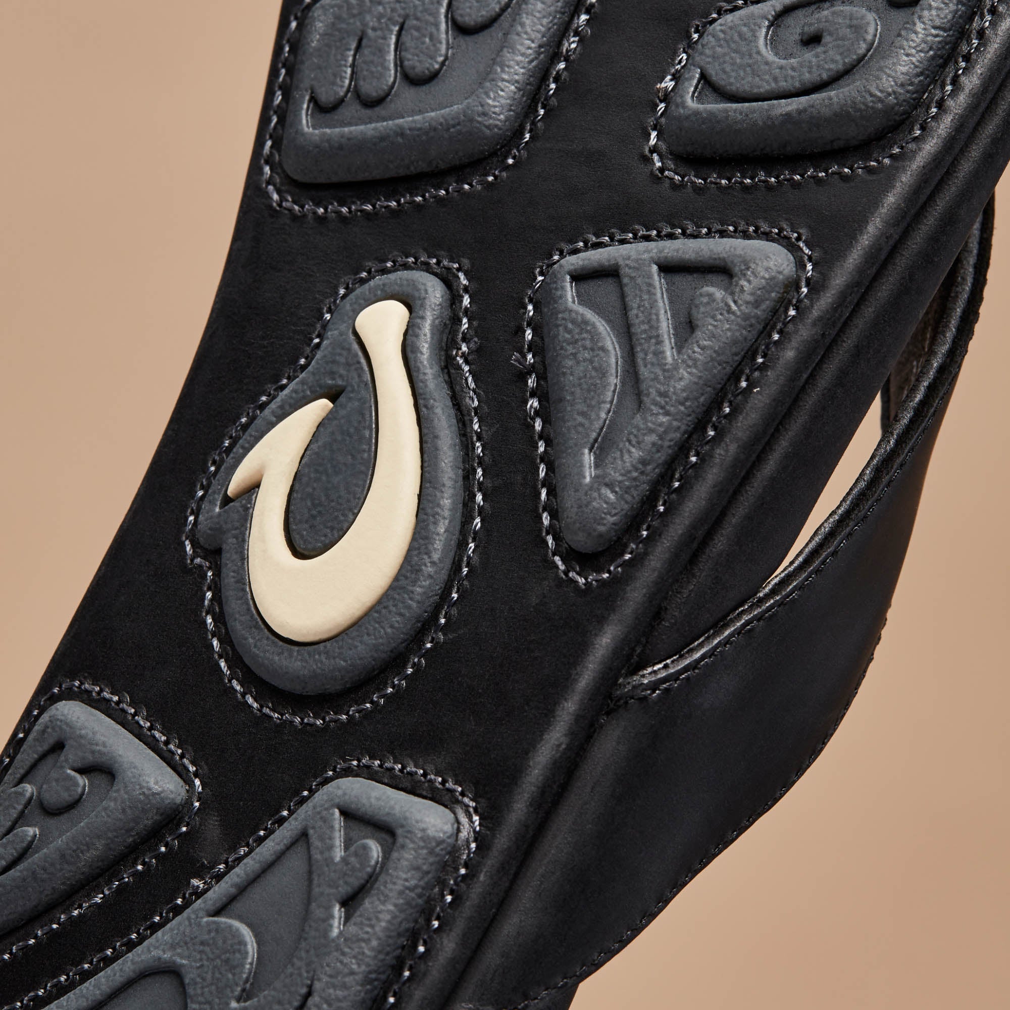 Mekila Men's Full-Grain Leather Beach Sandals - Black | OluKai