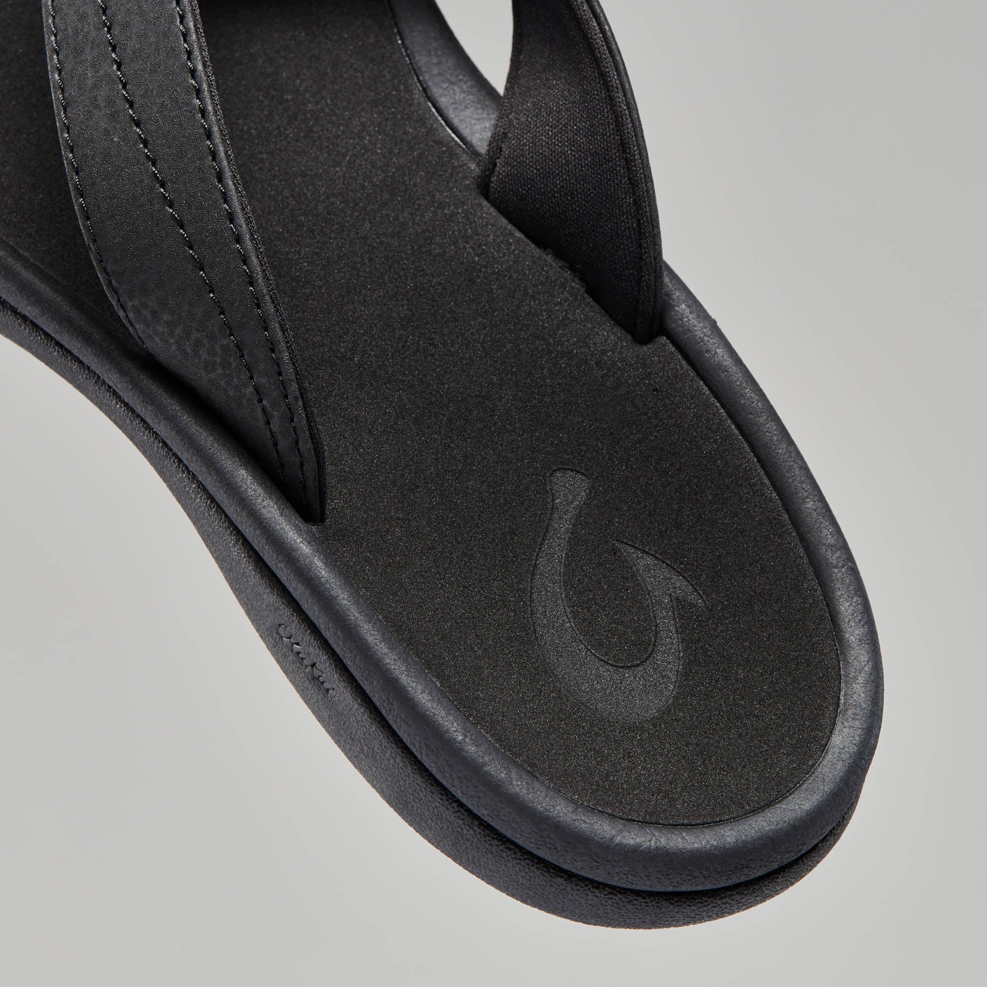 【ohana】 Ohana Women's Best Selling Beach Sandals - Black | OluKai