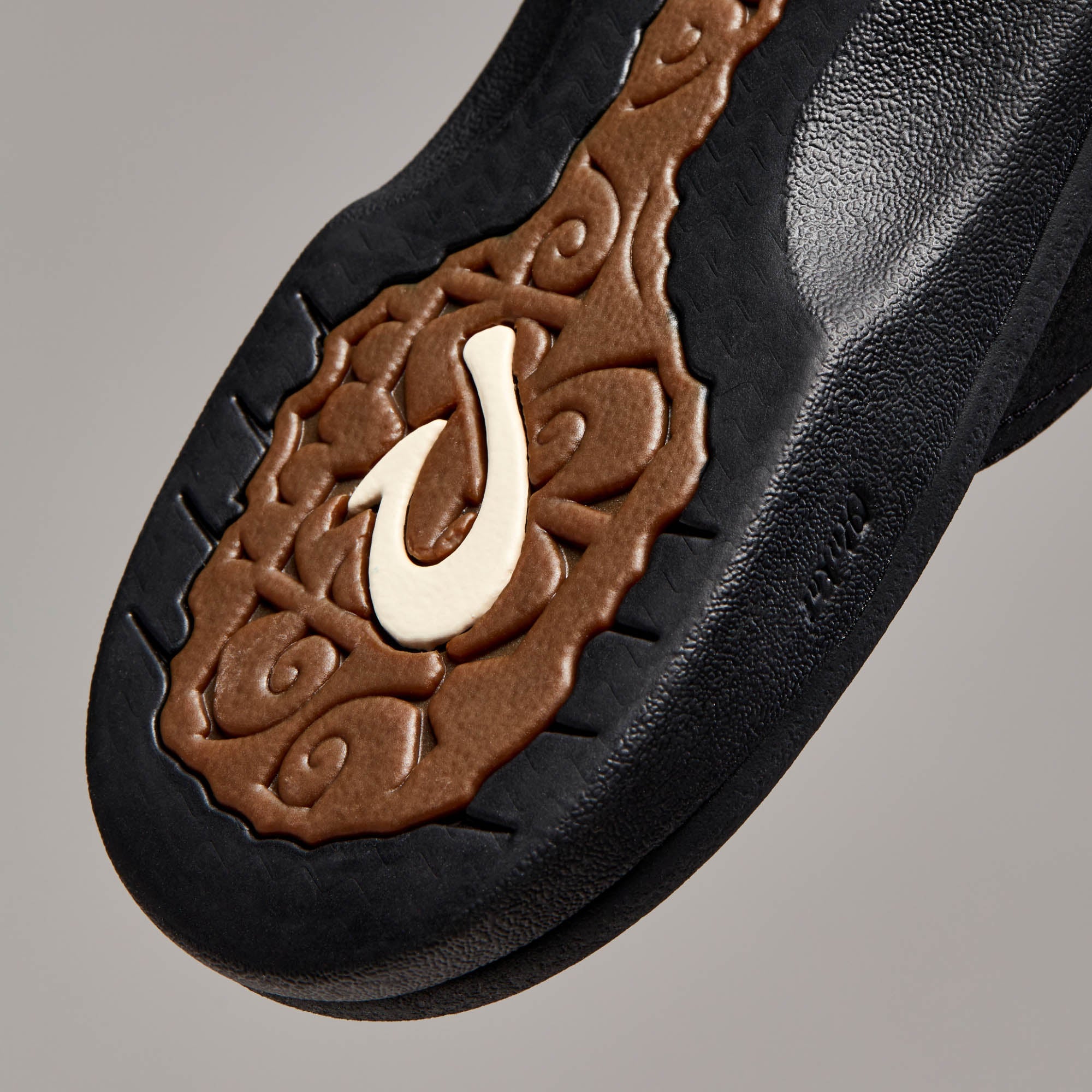 Ohana Women's Best Selling Beach Sandals - Black | OluKai