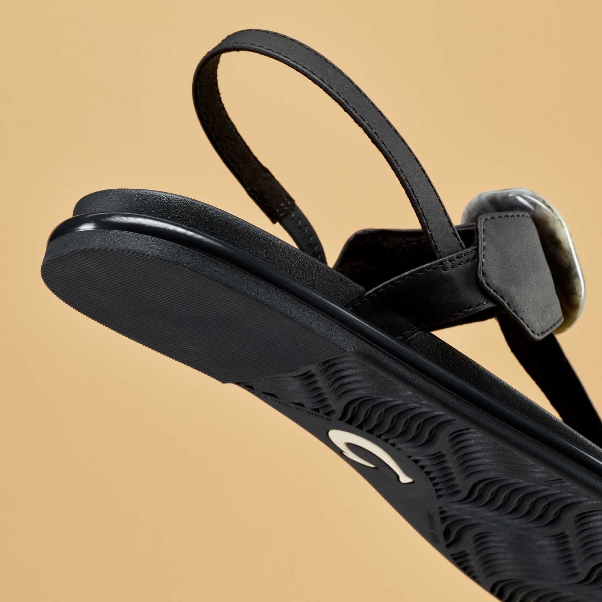 La'i T-Bar Women's Strappy Sandals - Lava Rock | OluKai – OluKai