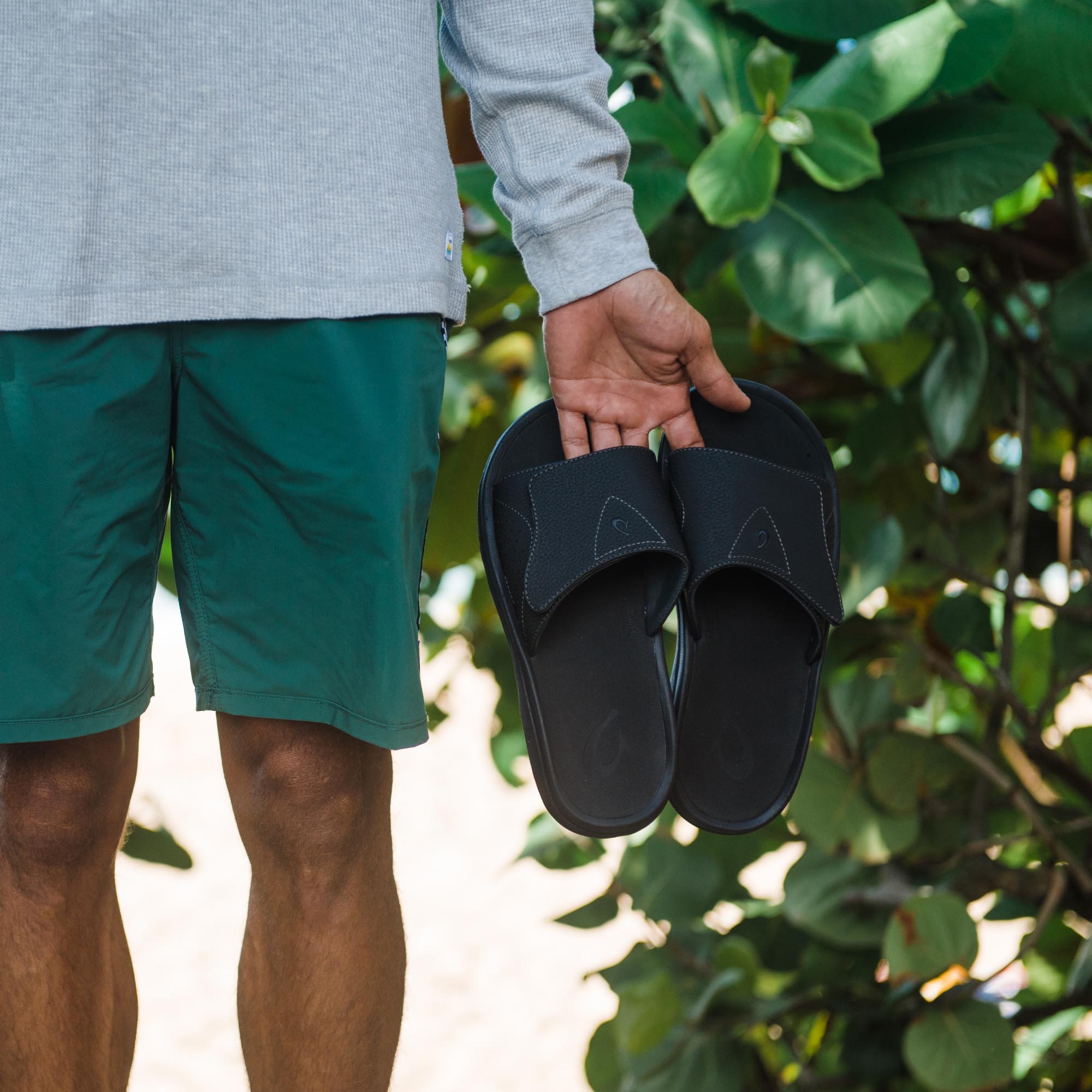 OluKai Nalu Slide - Black | Men's Sandals | OluKai Canada