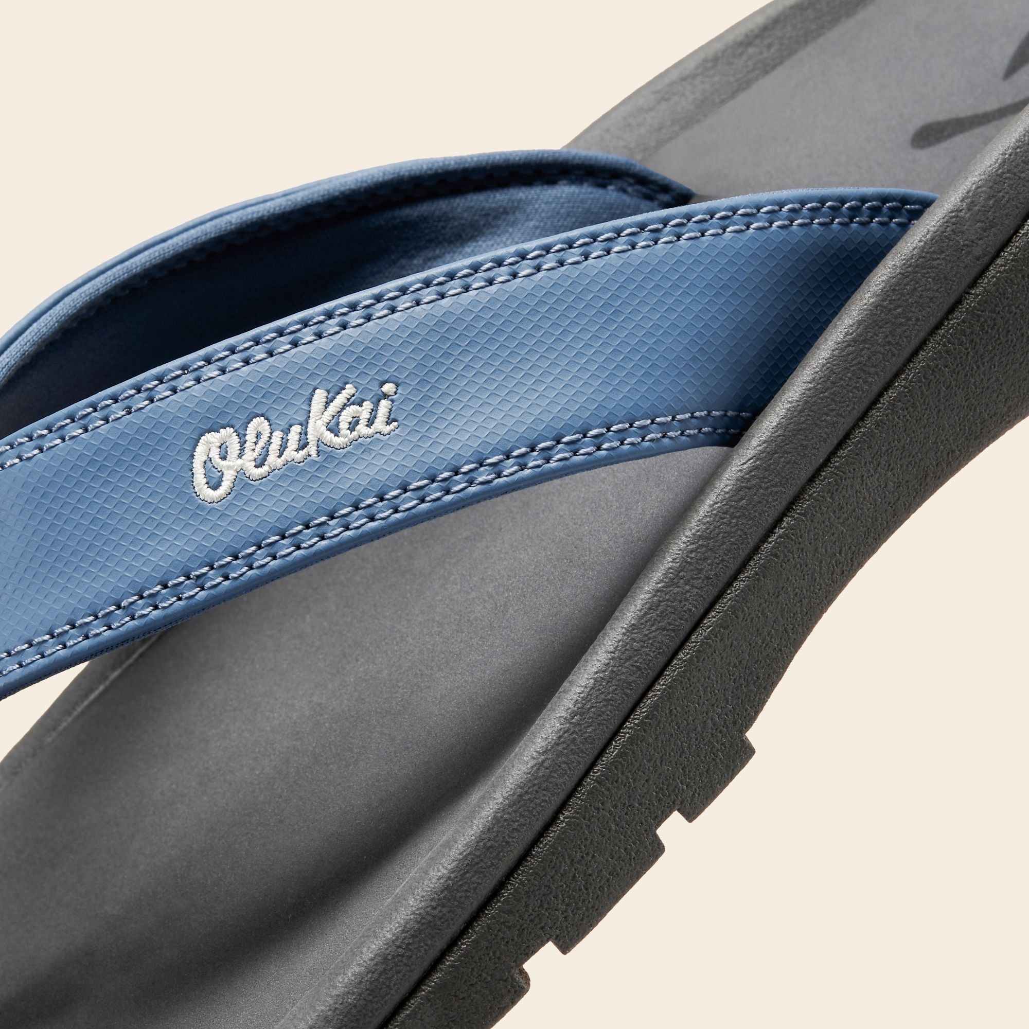 Ohana Men's Best Selling Beach Sandals - Blue Fog / Rock | OluKai