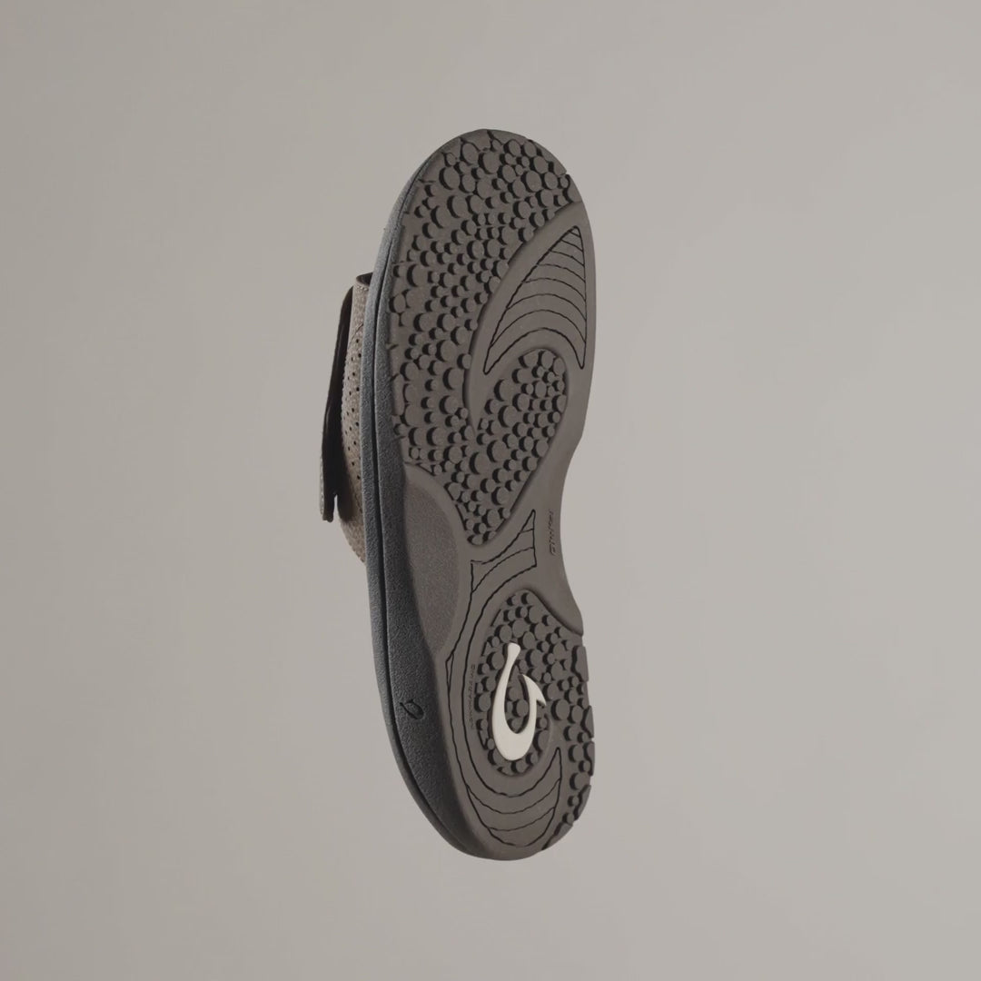 Nalu Slide Men's Beach Slide Sandals - Black | OluKai – OluKai Canada