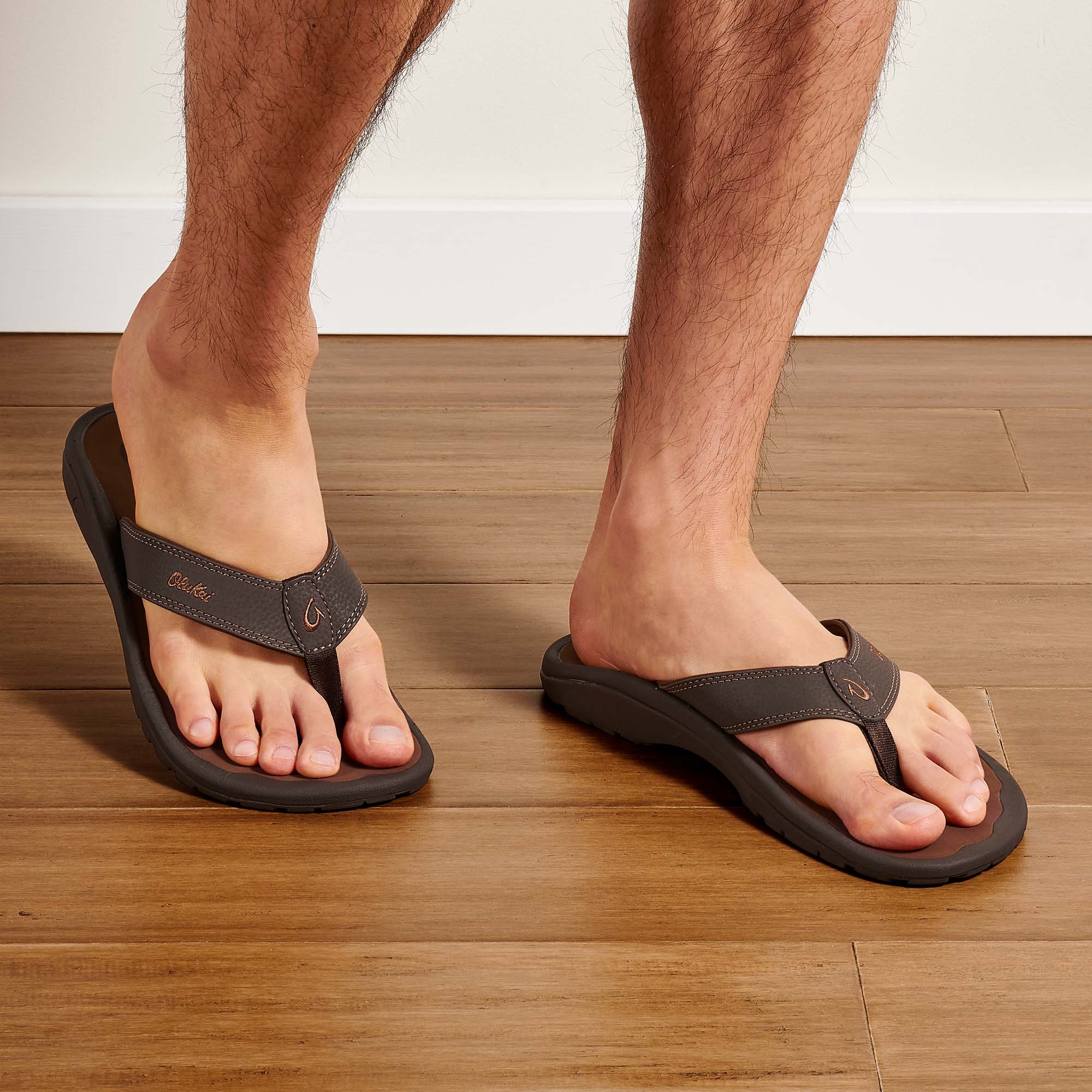 Olukai mens flip cheap flops near me