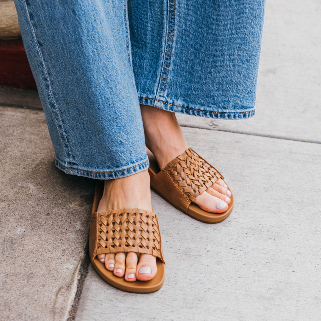 Tan on sale leather slides